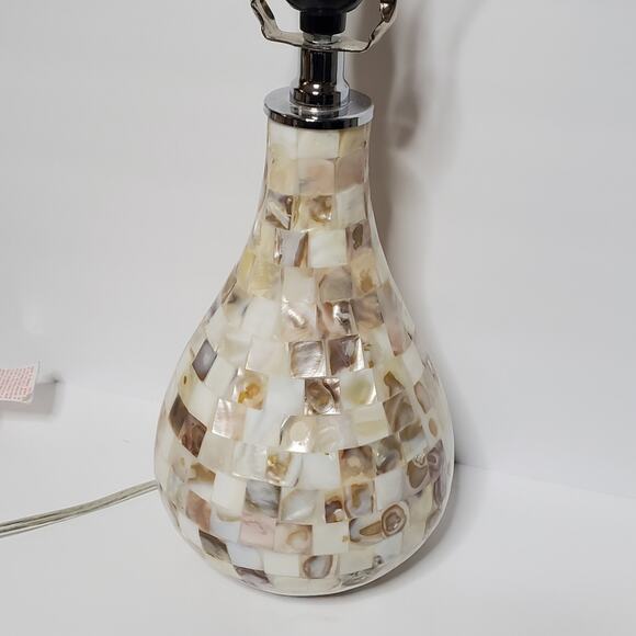 Jonathan Y White and Tan Marbled ceramic electric table lamp 21" Tall - Picture 6 of 6